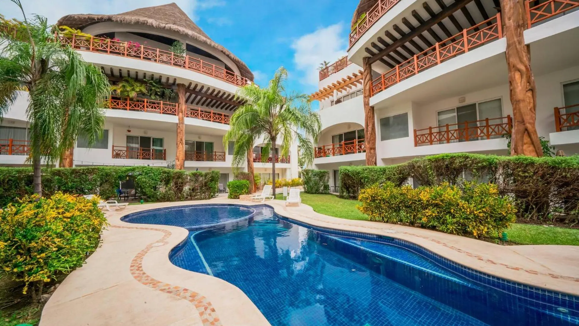 Feriehus Modern 3Br Condo In The Center Of Playa Del Carmen - Muuyal 304 Mexico